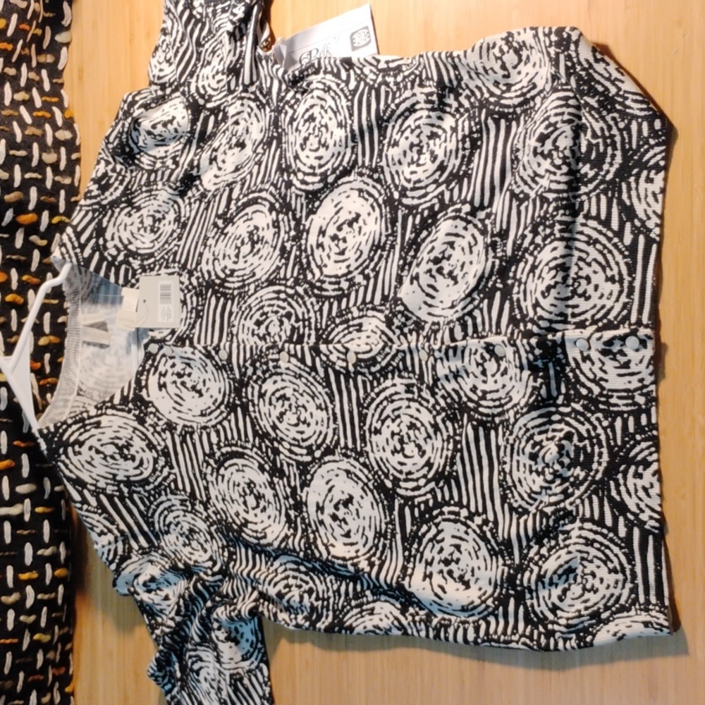 Madison Woman 3/4 sleeve printed crew neck cardigan